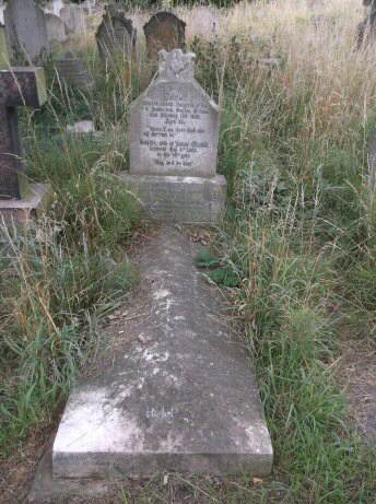 Grave of Sophia and Amelia Gilman in Brompton Cemetery